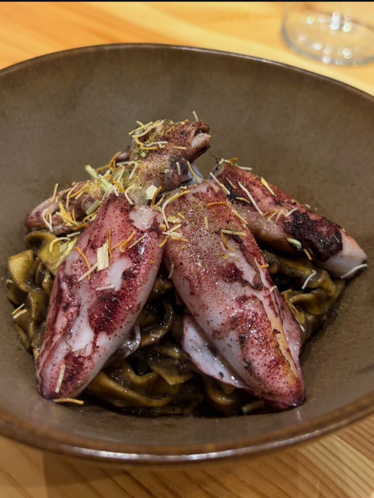 Tallarines con calamares